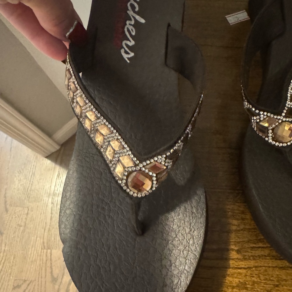 Skechers Women's Black and Tan Embellished Sandals